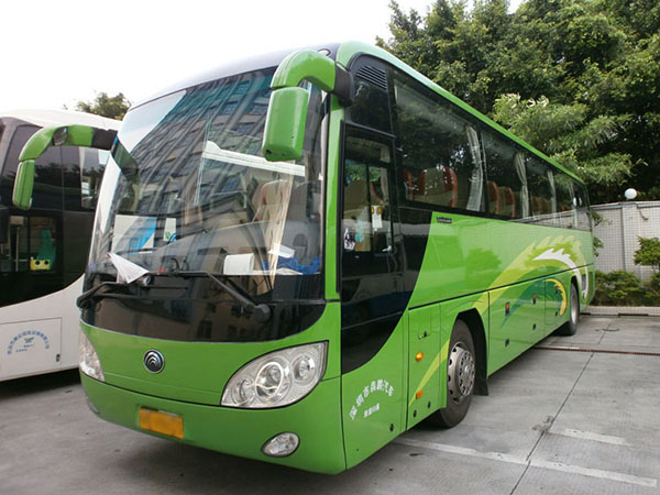 宇(yu)通(tong)大巴53+2座(zuo)